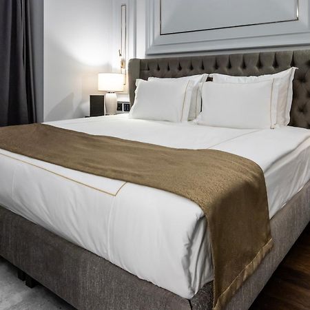 Xheko Imperial Luxury Hotel & Spa Tirana Kültér fotó A bed runner