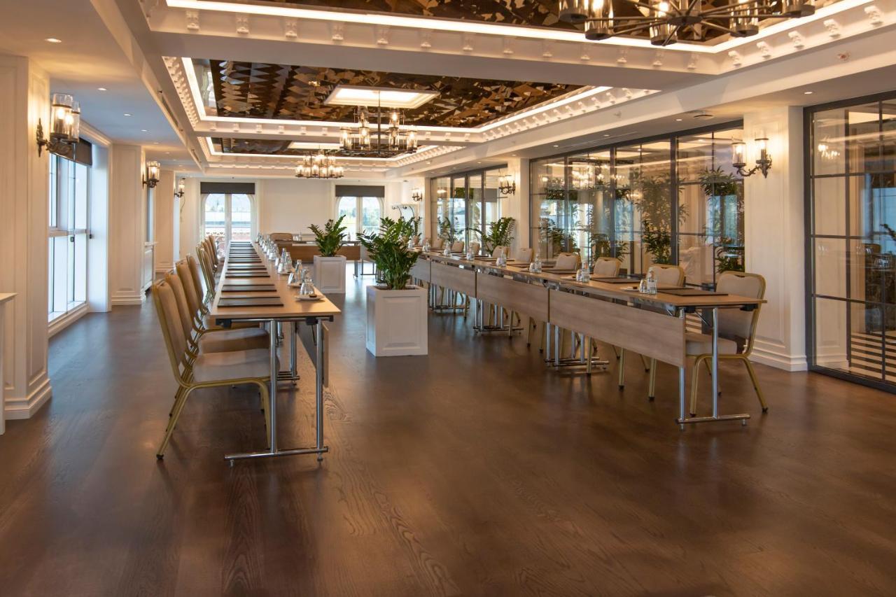 Xheko Imperial Luxury Hotel & Spa Tirana Kültér fotó The interior of the restaurant