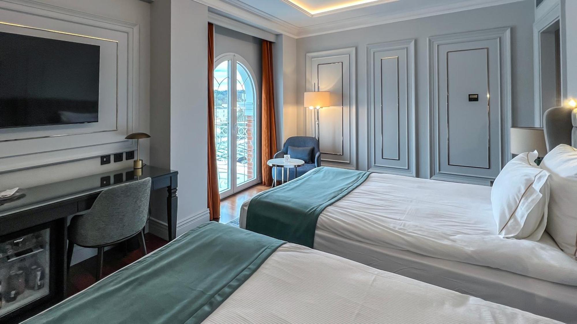 Xheko Imperial Luxury Hotel & Spa Tirana Kültér fotó Deluxe Room