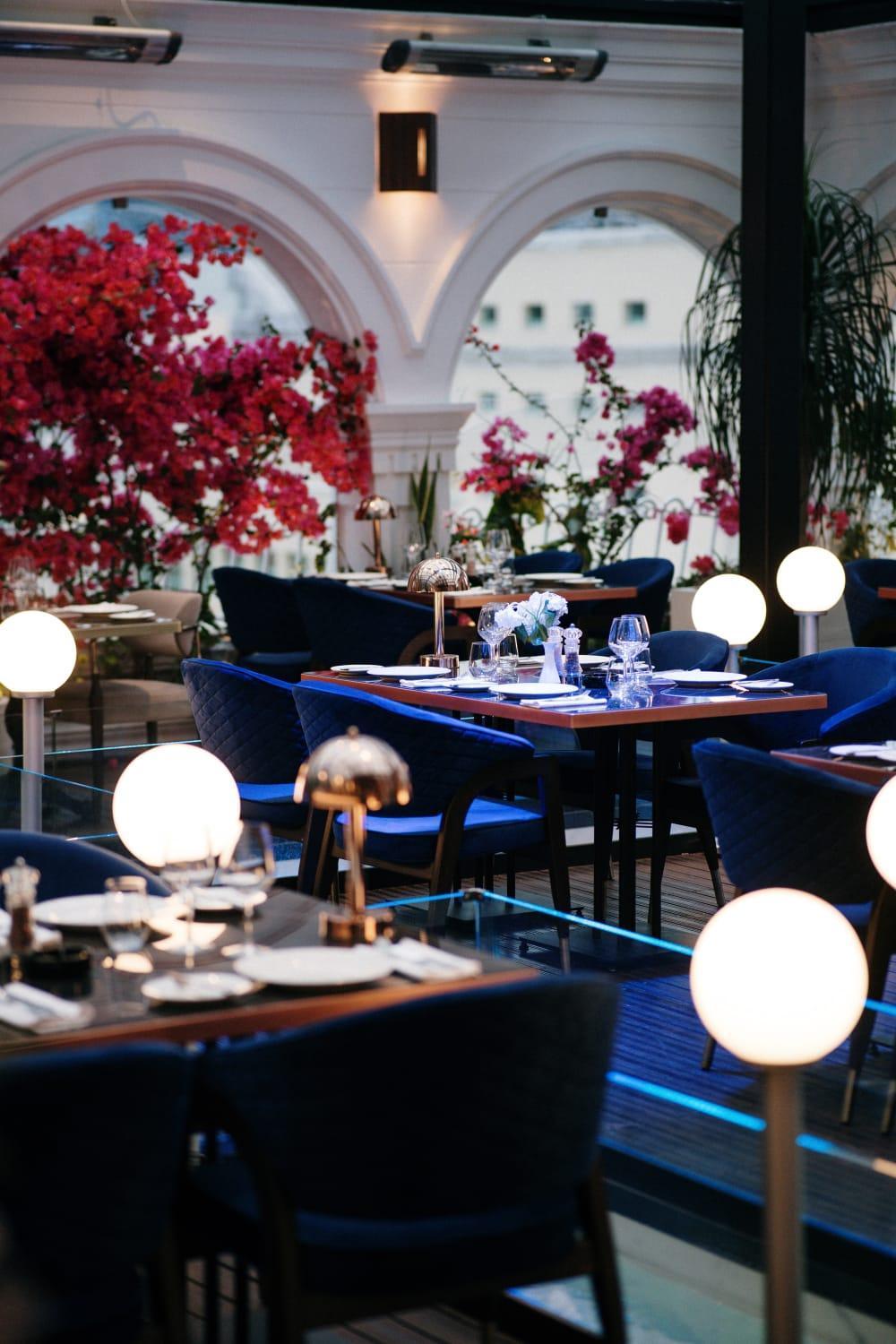 Xheko Imperial Luxury Hotel & Spa Tirana Kültér fotó The interior of the restaurant