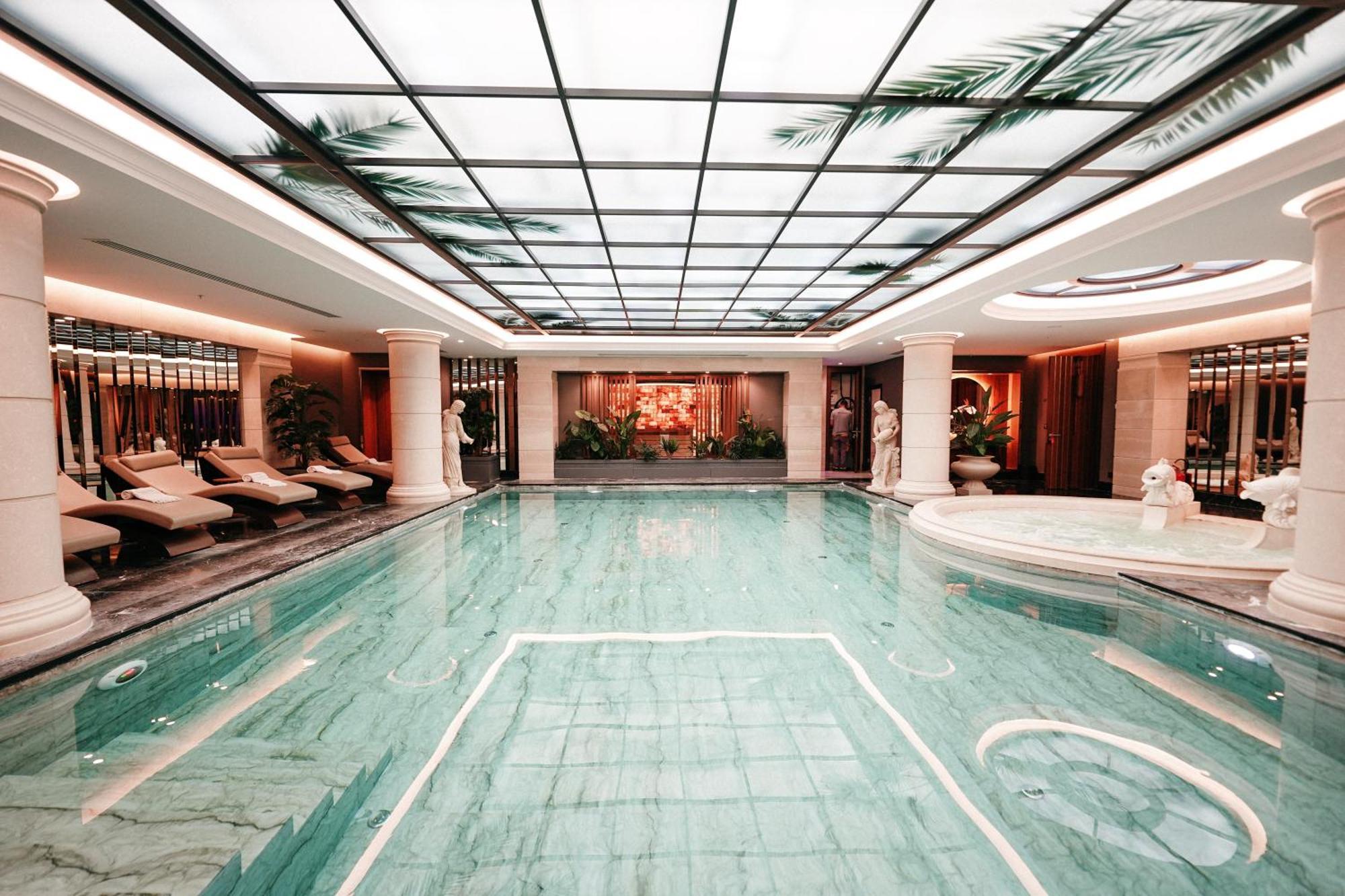 Xheko Imperial Luxury Hotel & Spa Tirana Kültér fotó The Spa at The Landmark